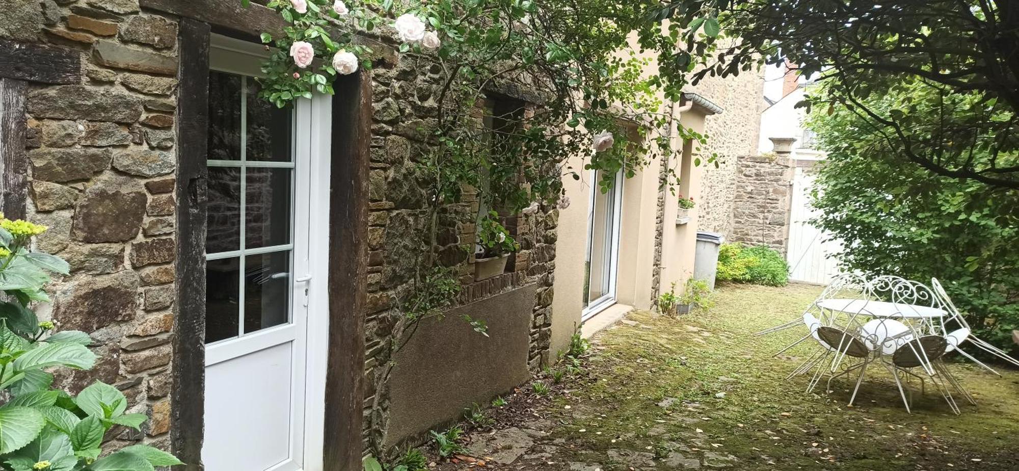 La Petite Maison D'Évran Exteriör bild